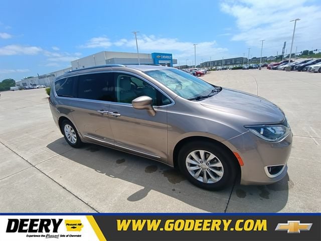 2018 Chrysler Pacifica Touring L Plus's photo