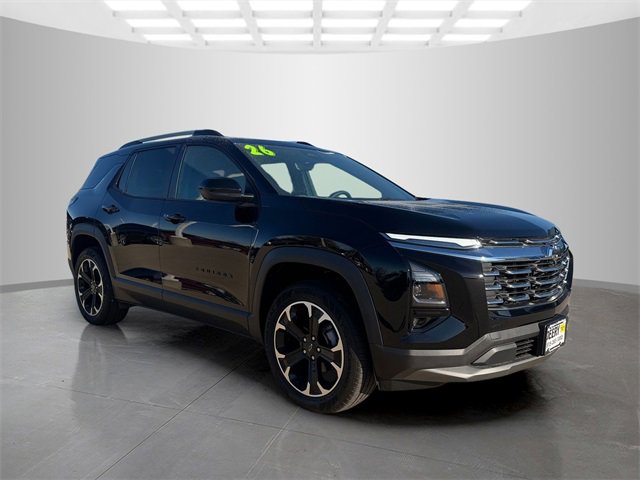 2026 Chevrolet Equinox LT photo 2