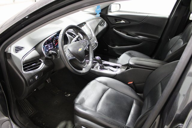 2016 Chevrolet Malibu 1LT photo 3