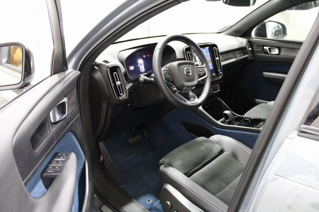 Used 2023 Volvo C40 Ultimate with VIN YV4ED3GM6P2026859 for sale in Pleasant Hill, IA