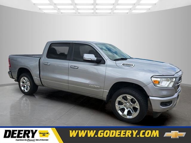 2022 RAM 1500 Big Horn/Lone Star 4x4 Crew Cab 5'7's photo