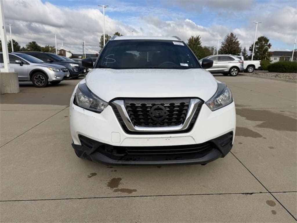 Used 2019 Nissan Kicks S