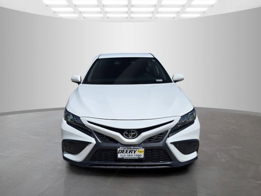 Used 2024 Toyota Camry SE