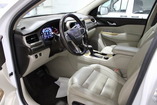 2017 Gmc Acadia Denali photo 2