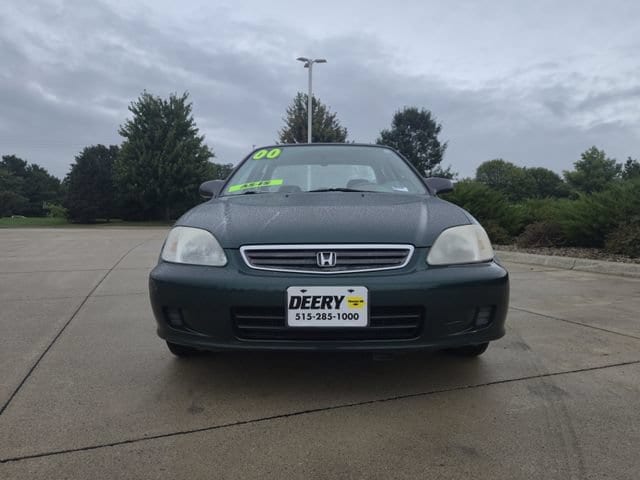 Used 2000 Honda Civic VALUE PACKAGE with VIN 2HGEJ6619YH539506 for sale in Pleasant Hill, IA