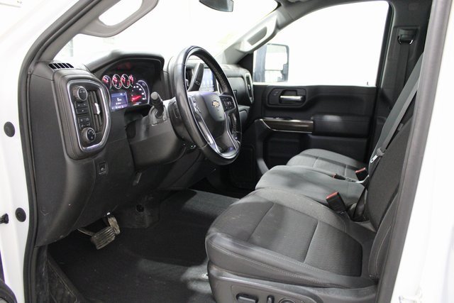 2023 Chevrolet Silverado 2500HD LT photo 3