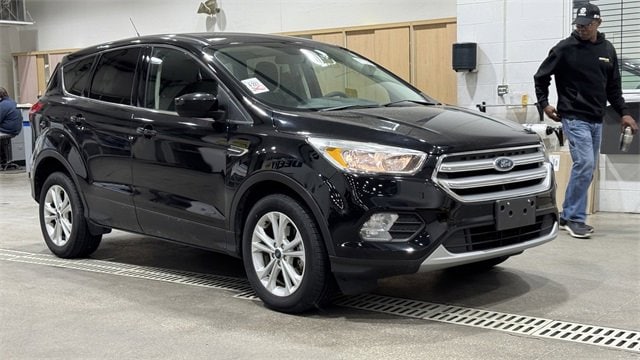 Used 2019 Ford Escape SE with VIN 1FMCU0GD2KUB13160 for sale in Pleasant Hill, IA