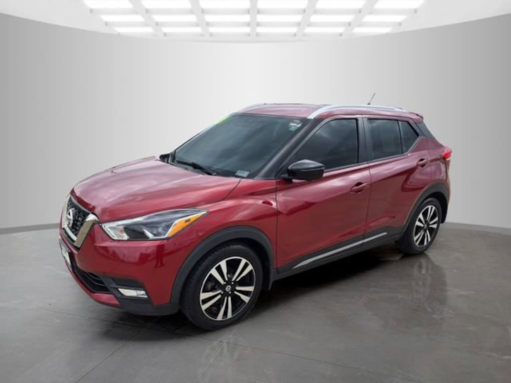 Used 2020 Nissan Kicks SR