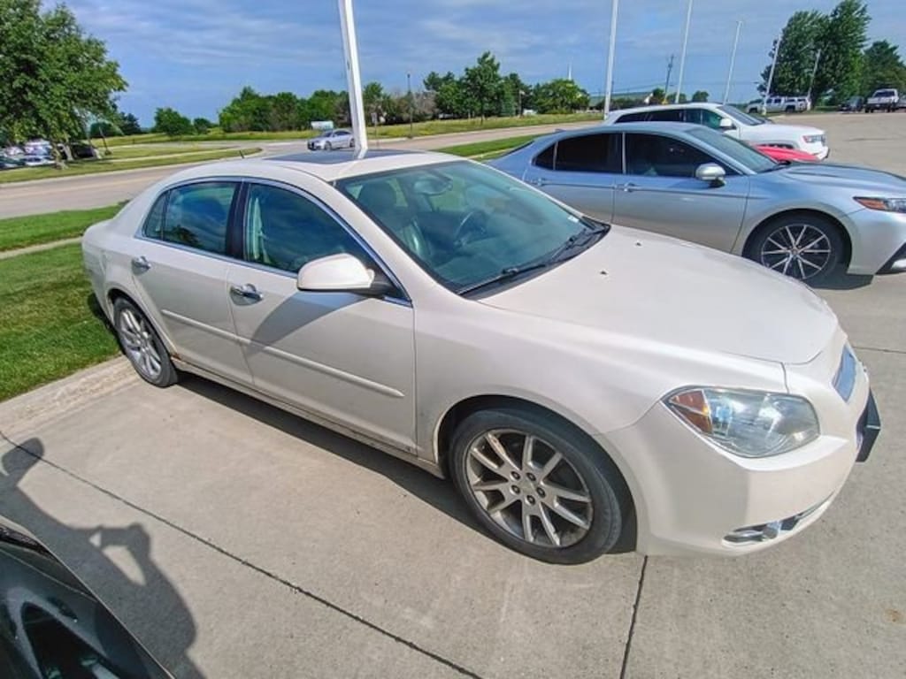 Used 2010 Chevrolet Malibu LTZ Car