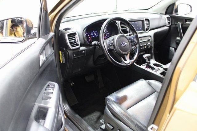 Used 2017 Kia Sportage EX with VIN KNDPNCAC4H7299909 for sale in Pleasant Hill, IA