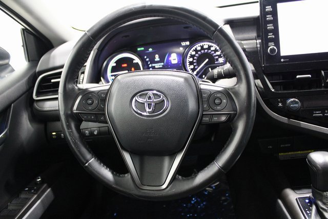 2021 Toyota Camry Hybrid XSE photo 4