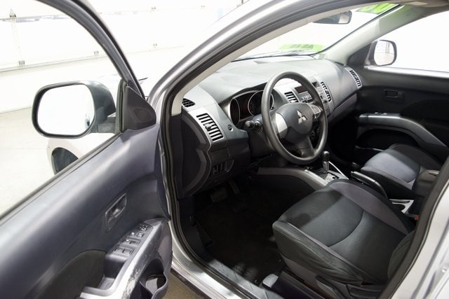 Used 2008 Mitsubishi Outlander ES with VIN JA4LS21W48Z007914 for sale in Pleasant Hill, IA