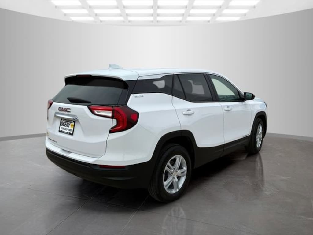 Used 2024 GMC Terrain SLE SUV