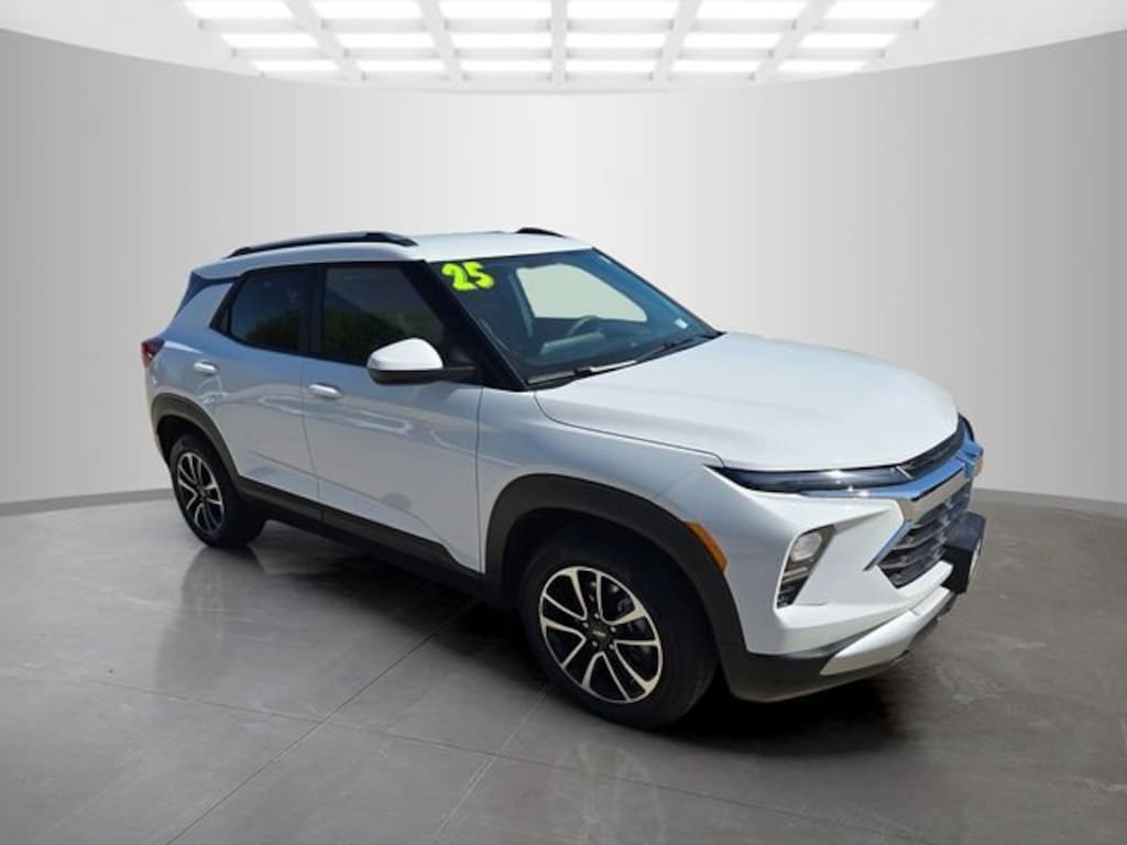 Used 2025 Chevrolet Trailblazer LT SUV