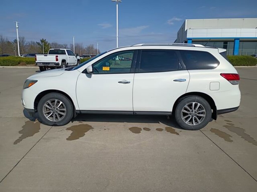Used 2014 Nissan Pathfinder SV