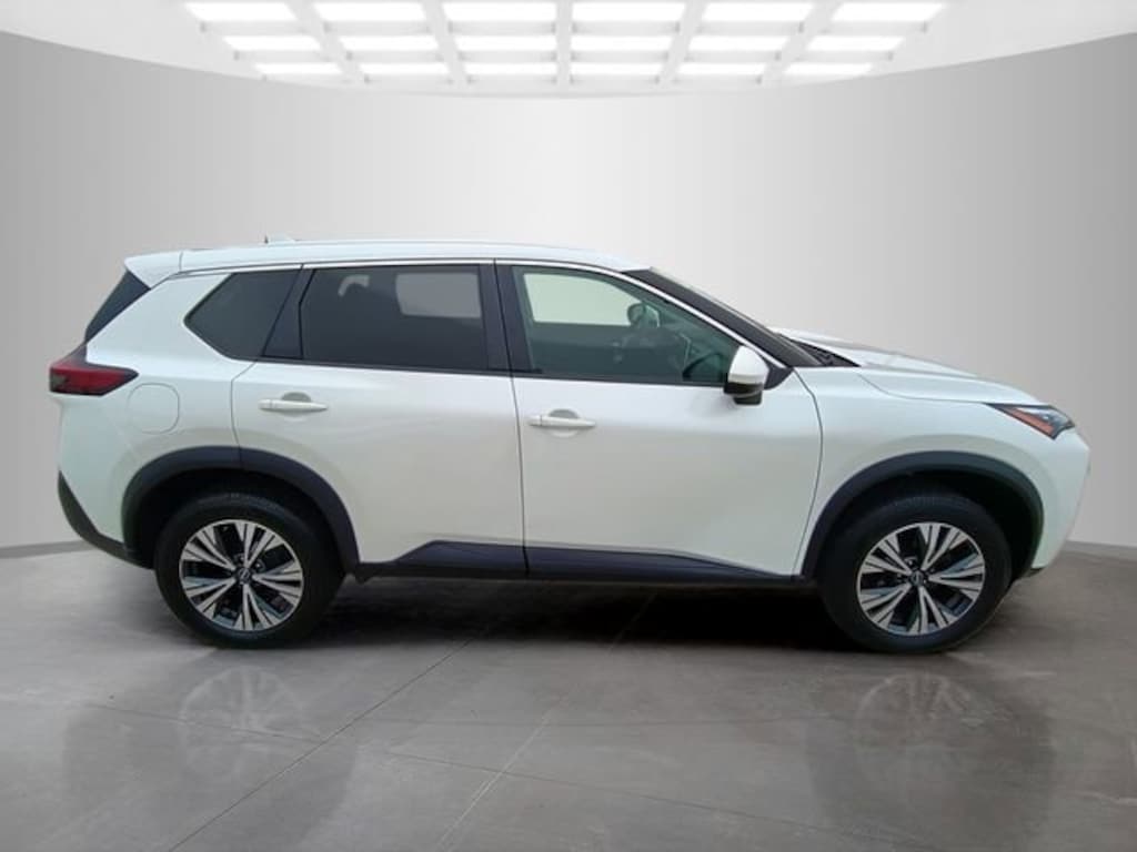 Used 2022 Nissan Rogue SV