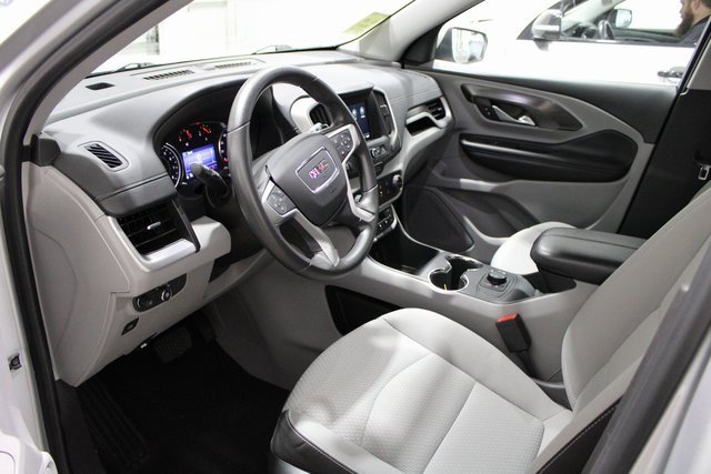2022 Gmc Terrain SLE photo 3