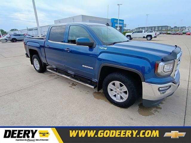 2016 GMC Sierra 4WD Crew Cab Short Box SLE's photo