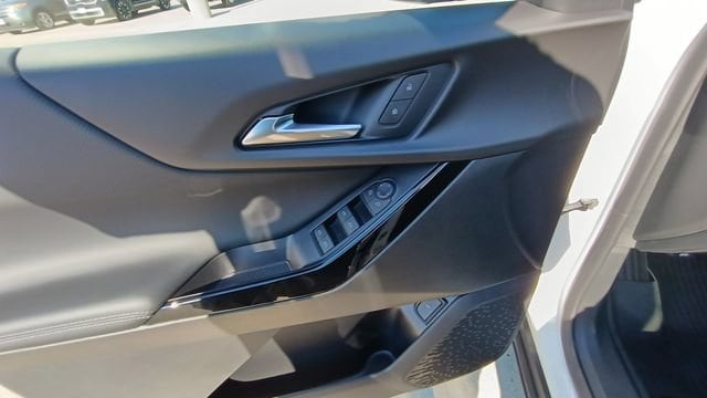 2027 Chevrolet Equinox LT - Photo 17