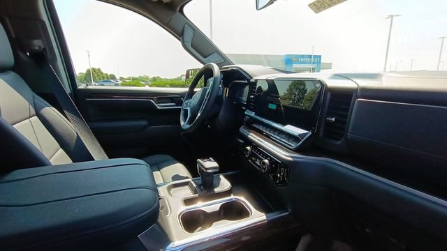 2026 Chevrolet Silverado 1500 LT - Photo 10