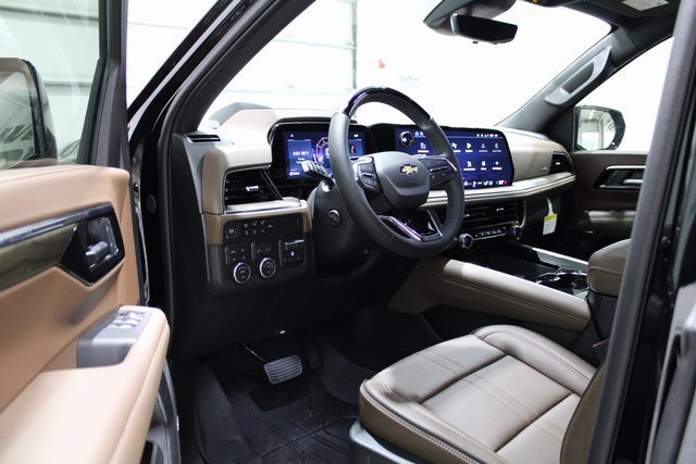 2026 Chevrolet Tahoe High Country photo 2