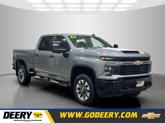 2024 Chevrolet Silverado 2500HD Custom's photo