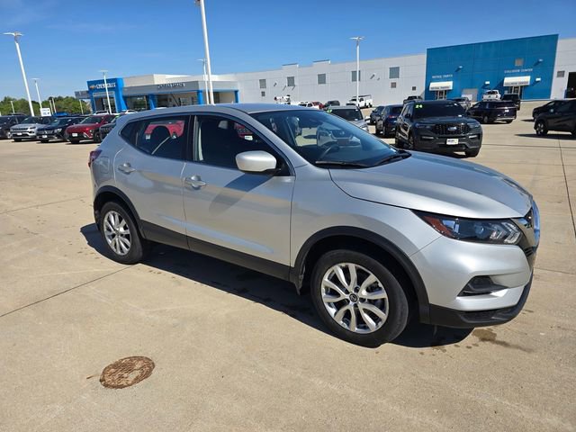Used 2022 Nissan Rogue Sport S with VIN JN1BJ1AV2NW582986 for sale in Pleasant Hill, IA