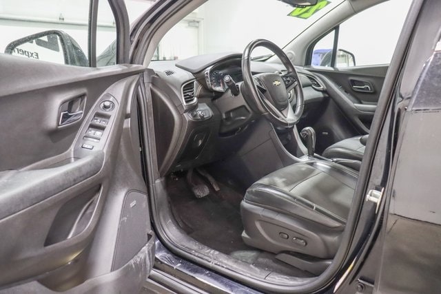Certified 2020 Chevrolet Trax LT with VIN 3GNCJPSB3LL286863 for sale in Pleasant Hill, IA