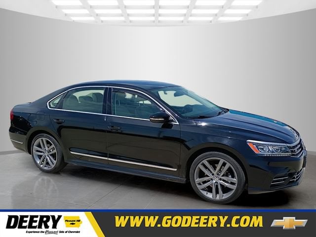2016 Volkswagen Passat 1.8T S Auto PZEV's photo
