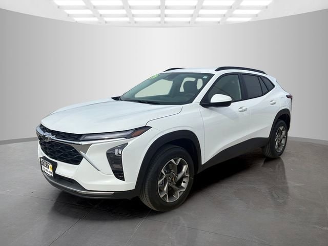 2026 Chevrolet Trax LT - Photo 8