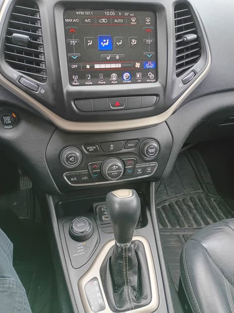 Used 2015 Jeep Cherokee Limited with VIN 1C4PJMDB7FW633017 for sale in Pleasant Hill, IA