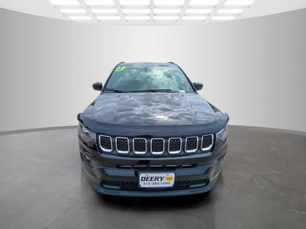Used 2023 Jeep Compass Latitude Lux