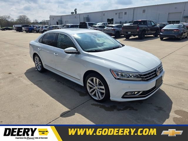 2018 Volkswagen Passat 2.0T SEL Premium Auto's photo