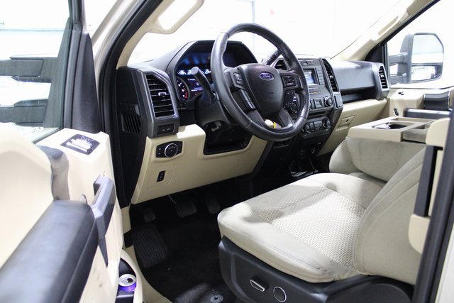 2017 Ford F-150 XLT photo 2
