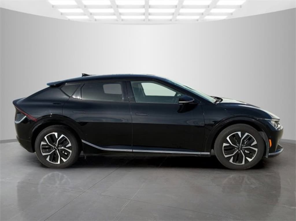Used 2022 Kia EV6 Wind
