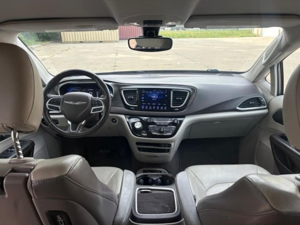 Used 2017 Chrysler Pacifica Touring-L Plus Van