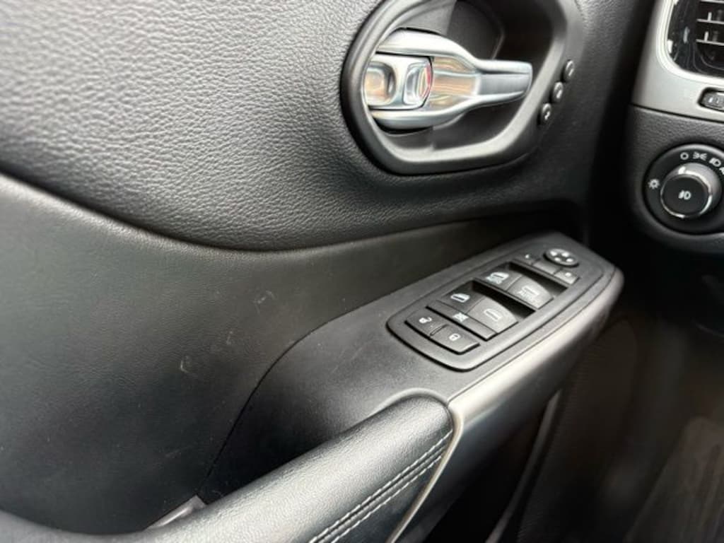 Used 2020 Jeep Cherokee Limited 4x4 SUV