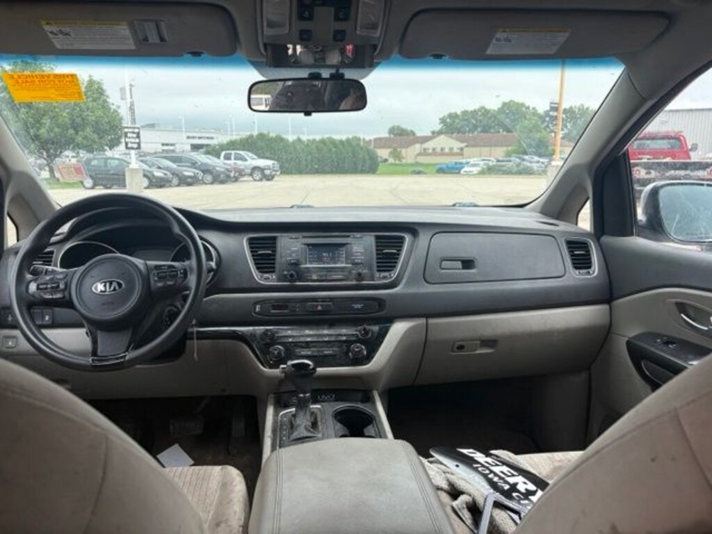 Used 2016 Kia Sedona LX Van