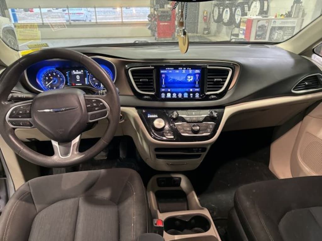 Used 2017 Chrysler Pacifica Touring Van