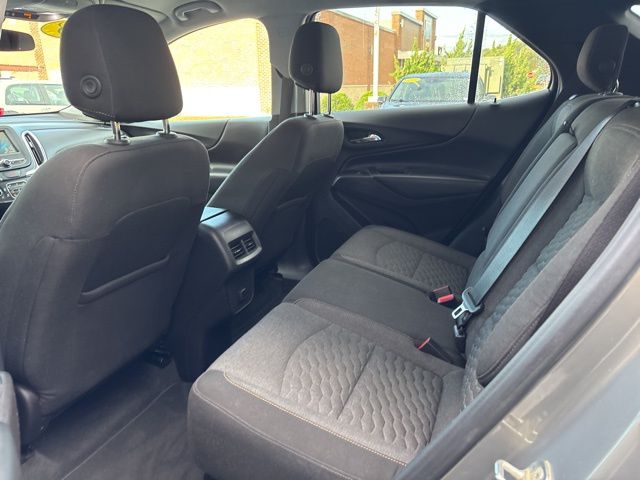 2018 Chevrolet Equinox LT photo 4