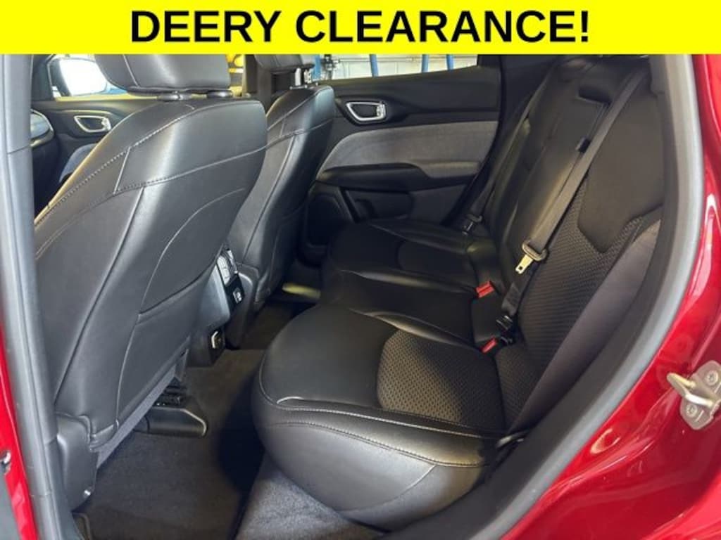 Certified 2025 Jeep Compass Latitude 4x4 SUV