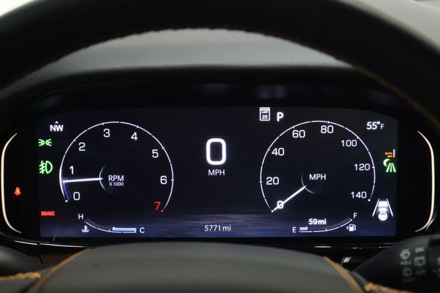 2025 Jeep Grand Wagoneer Series III - Photo 10