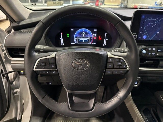 2024 Toyota Grand Highlander XLE photo 3