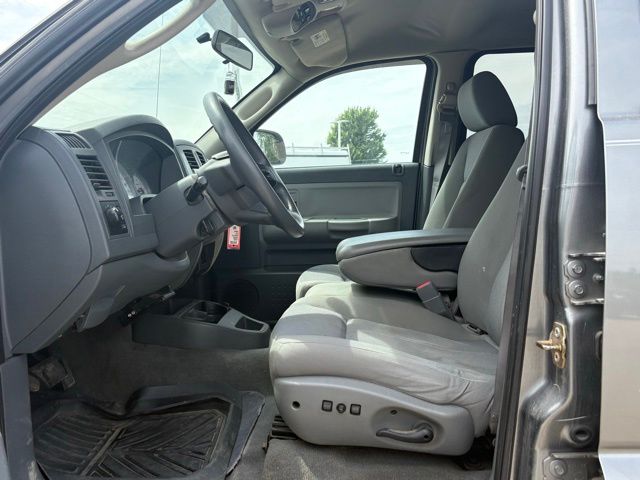 Used 2006 Dodge Dakota SLT with VIN 1D7HE48N26S556972 for sale in Iowa City, IA