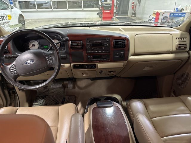 2006 Ford F-350 Lariat photo 2