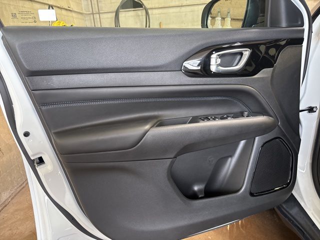 2026 Jeep Compass Limited Altitude photo 2