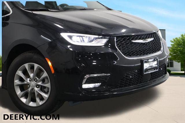 2026 Chrysler Pacifica Select - Photo 20