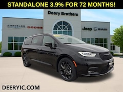 2026 Chrysler Pacifica Select Passenger Van