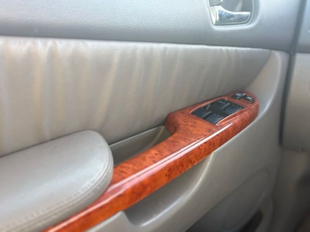 Used 2006 Toyota Sienna XLE Van