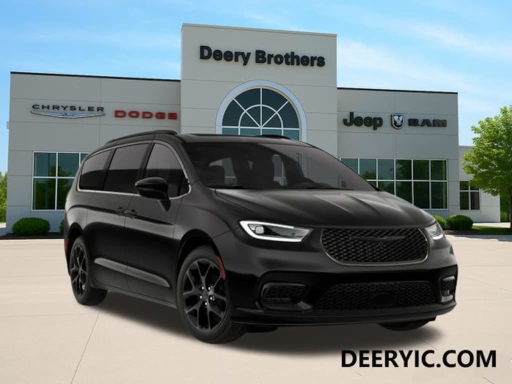 New 2026 Chrysler Pacifica Limited Passenger Van